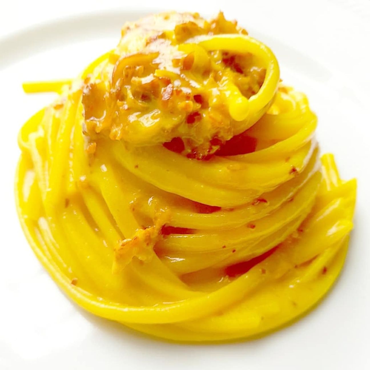 Linguine in crema di zafferano, taleggio e ragù di cotto San Giovanni 💛!
