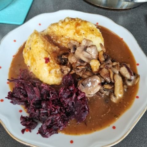 Klöße : polpetta di patate tedesca