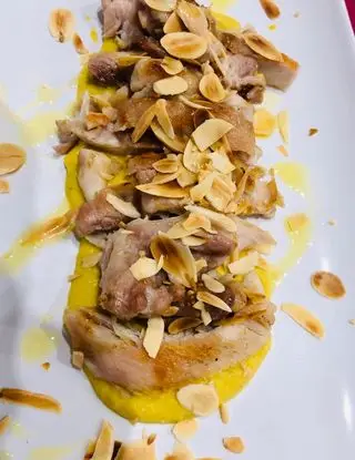 Ricetta Tagliata di pollo su crena di piselli e gorgonzola di marcello.colizzi