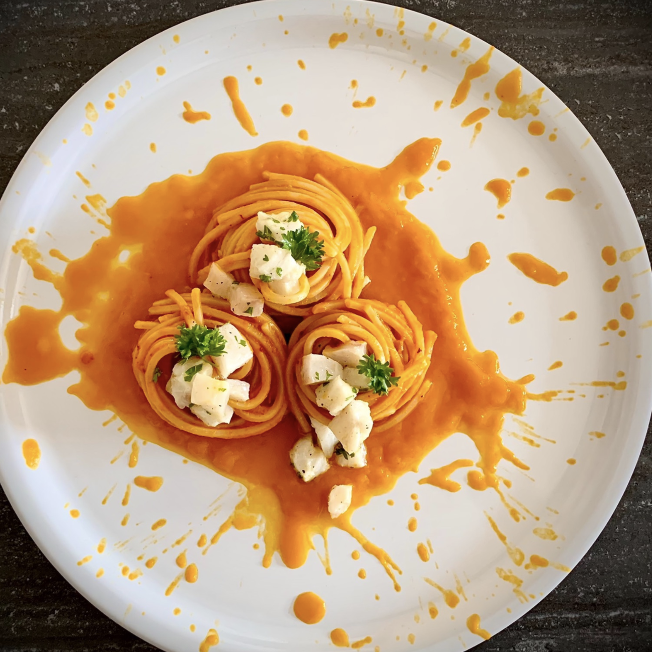 Chitarra crema di peperone giallo, nduja, baccalà marinato
