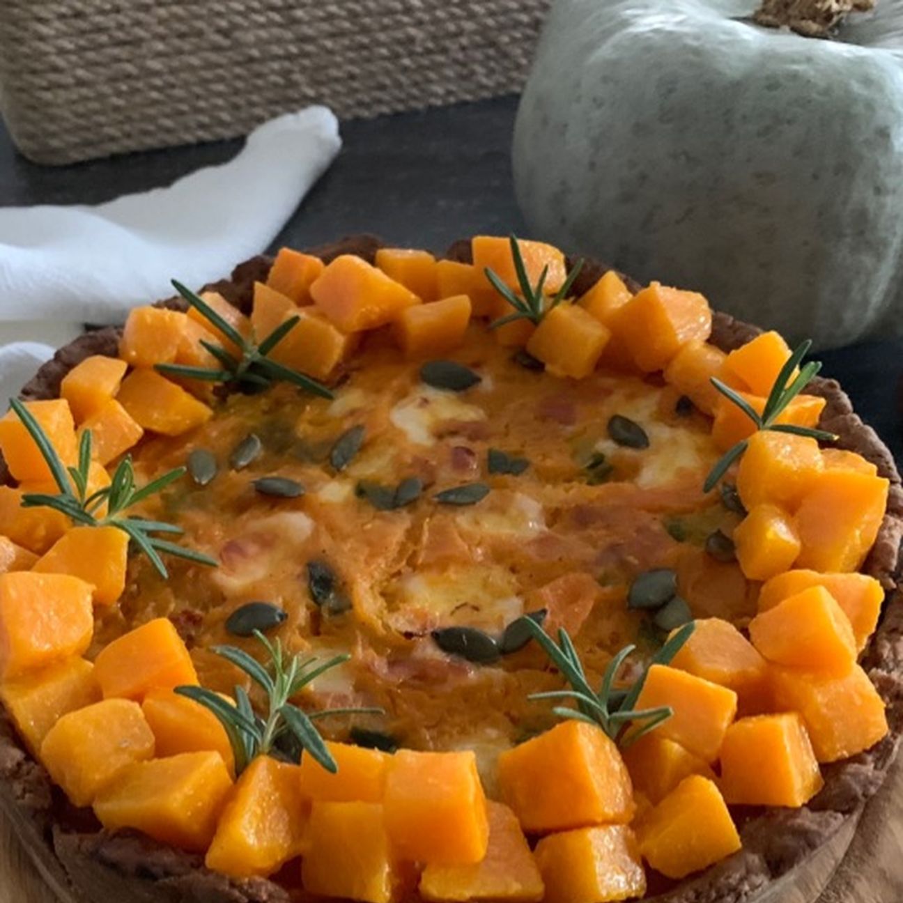 TORTA RUSTICA ZUCCA, SCAMORZA, SPECK, FROLLA ALLE CASTAGNE