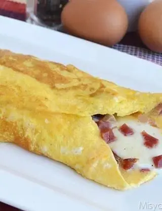 Ricetta Omelette bacon e provola di cacio