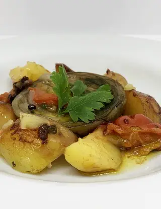 Ricetta Fondi di carciofo con patate, cipolla, pomodoro e prezzemolo! di deluca.familyfood