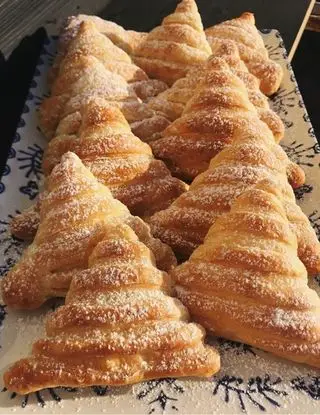 Ricetta CONCHIGLIE DI PASTA SFOGLIA RIPIENE ALLA CREMA DI LATTE🥛 di Jade.sKitchen