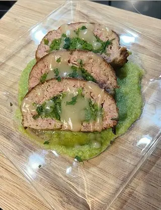 Ricetta ROTOLO DI POLLO RIPIENO DI SPINACI CON SALSA ALLA BIRRA 🍺 di Jade.sKitchen
