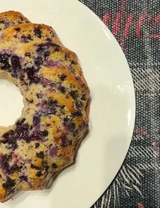 Ricetta CIAMBELLA YOGURT E FRUTTI DI BOSCO 🫐 (senza burro) di Jade.sKitchen