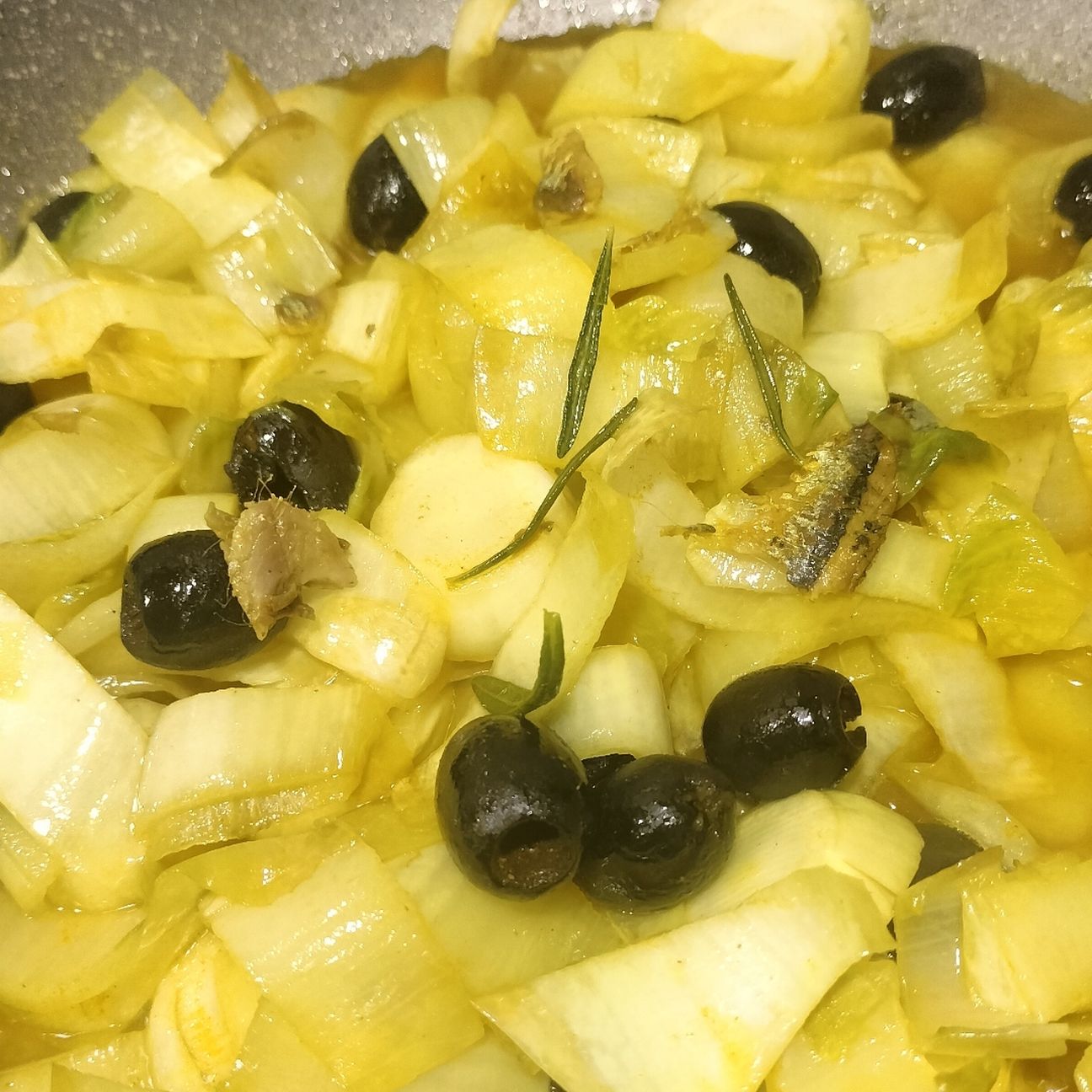 Contorno di indivia Belga e curcuma