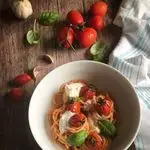 Ricetta Spaghetti al pomodoro, basilico e stracciatella