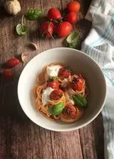 Ricetta Spaghetti al pomodoro, basilico e stracciatella