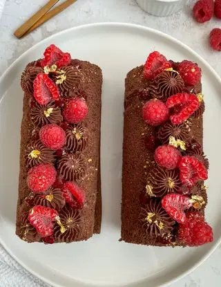 Ricetta Rotolo al cioccolato e lamponi di unpodicioccolato