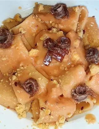 Ricetta Paccheri Con Crema di Fagioli, Filetti di Acciughe e Tarallo Sbriciolato di lericettedimarygio