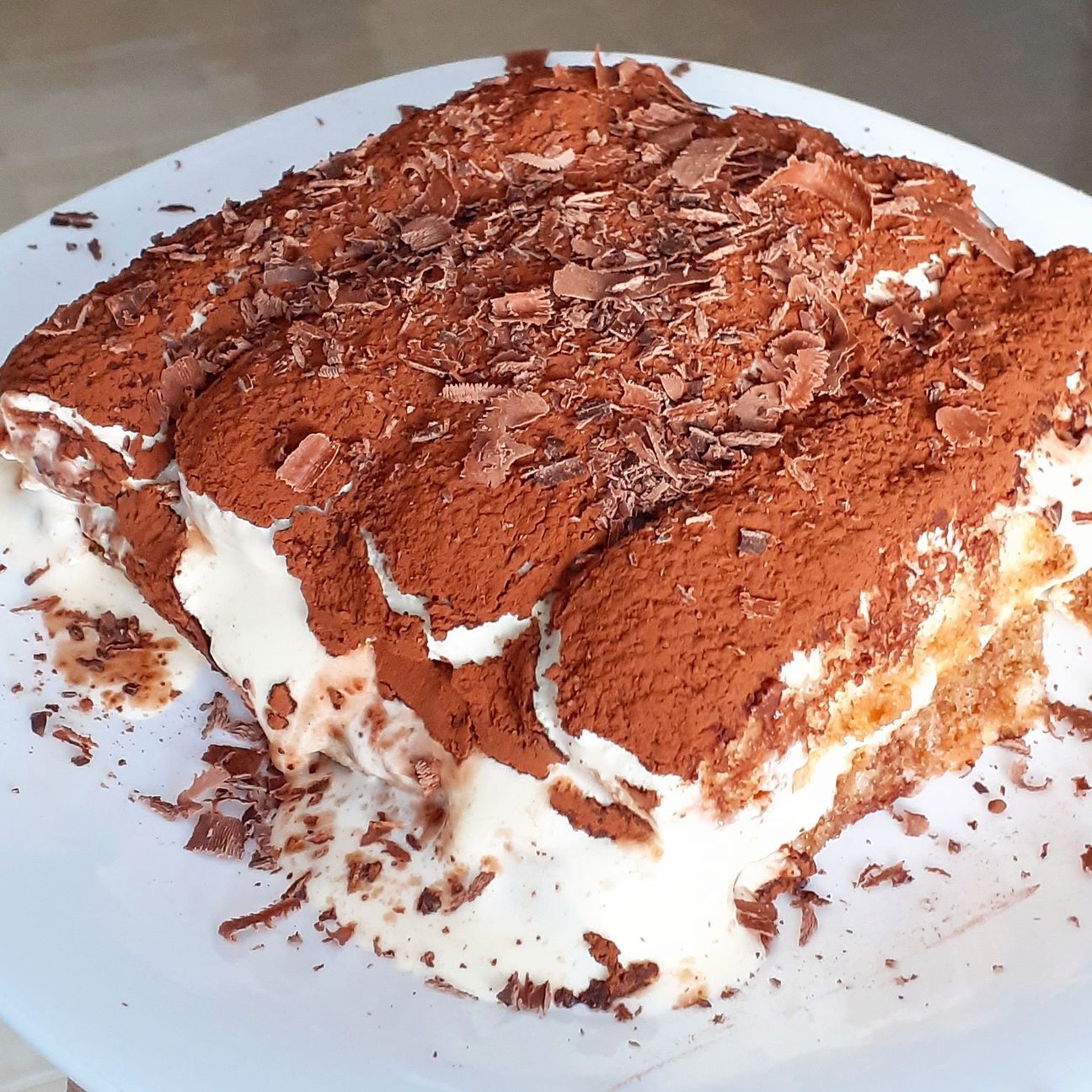 Tiramisù con scaglie di cioccolato