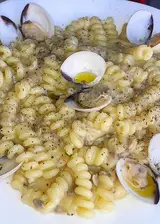 Ricetta Fusilli con crema di patate e vongole