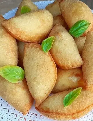 Ricetta Panzerottini fritti di lericettedimarygio