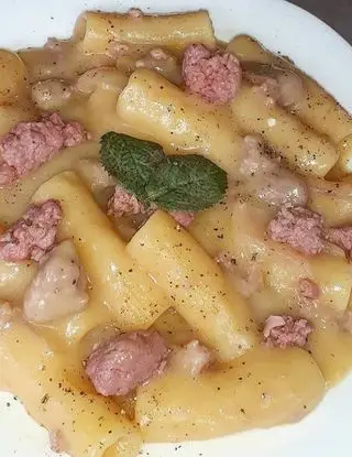 Ricetta Rigatoni con crema di patate e salsiccia sbriciolata di lericettedimarygio