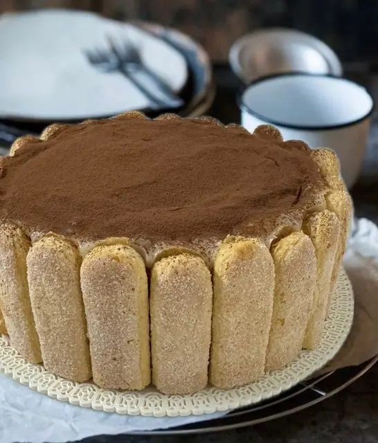 Biancomangiare alle Mandorle con Savoiardi