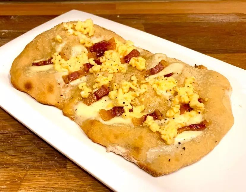 Pinsa Romana alla Carbonara