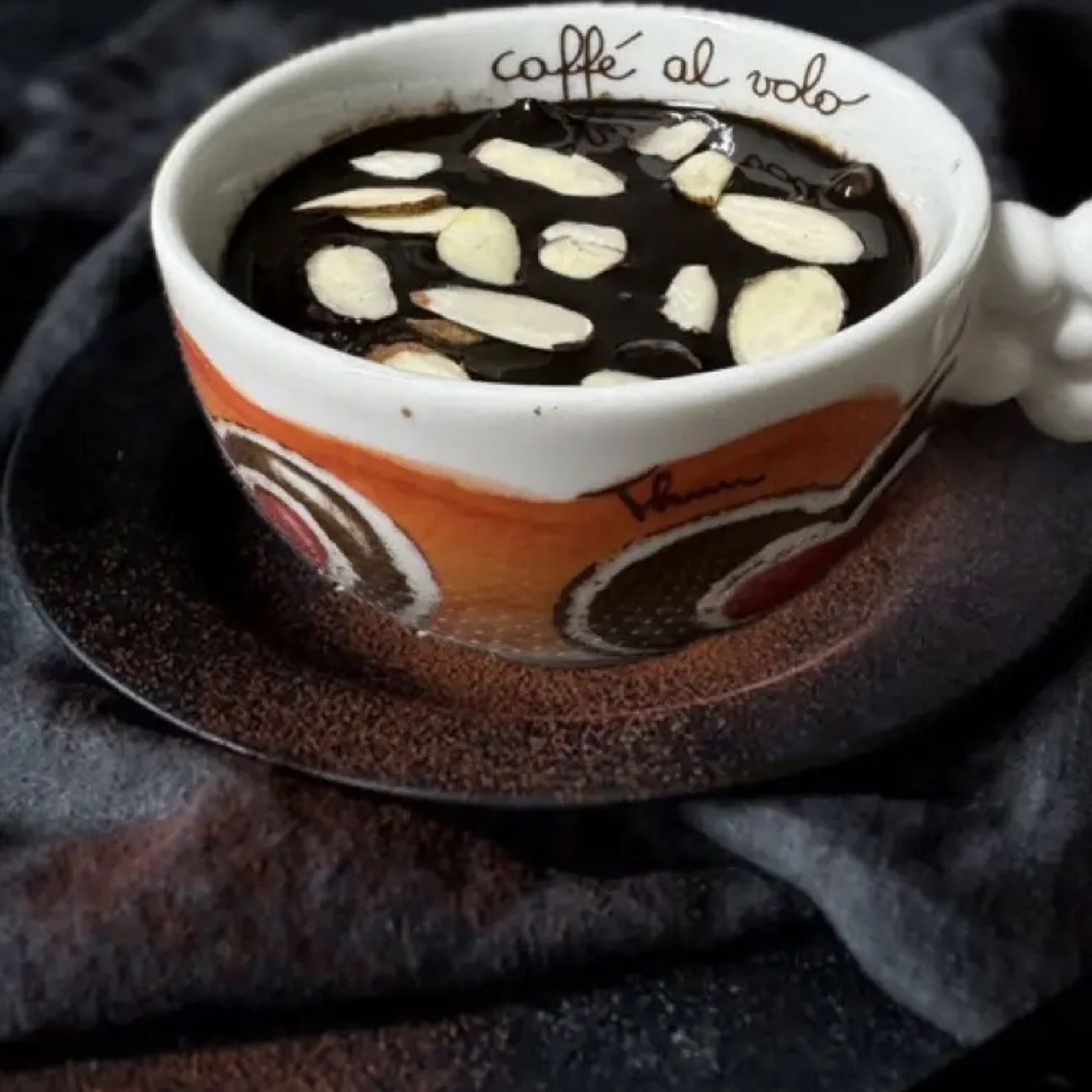 Mug Cake alle Mandorle e Cioccolato al Microonde