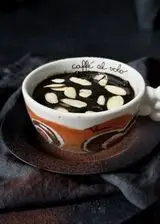 Ricetta Mug Cake alle Mandorle e Cioccolato al Microonde