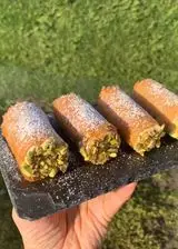 Ricetta Cannoli di pasta fillo con crema alle Mandorle