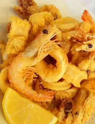 Ricetta Frittura di calamari e gamberi di ledelizieditizy