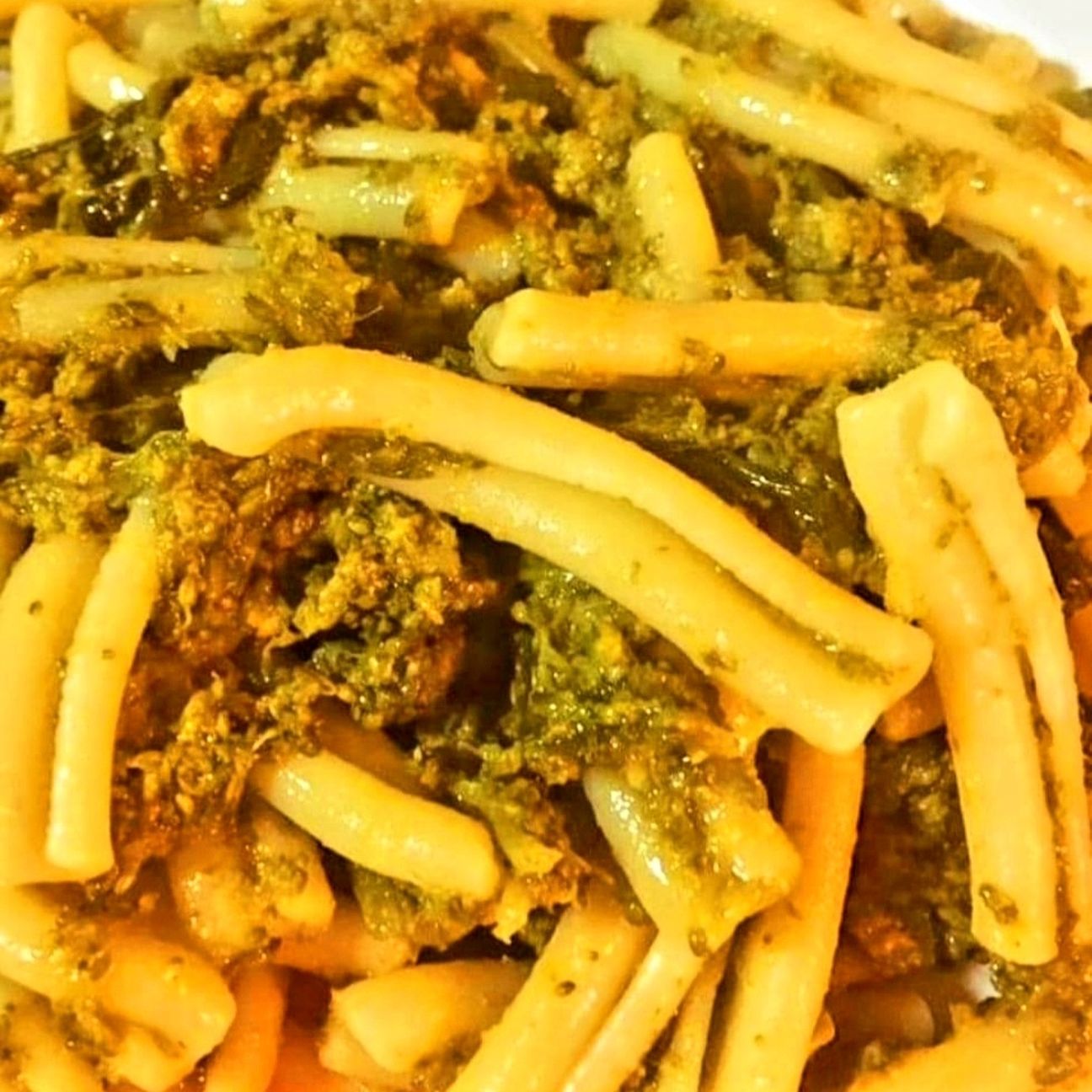 Casarecce con filetti di acciughe e broccoli siciliani