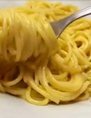 Ricetta Spaghetti aglio, olioevo e peperoncino di ledelizieditizy