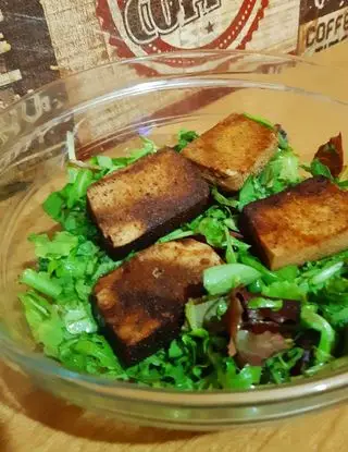 Ricetta Tofu marinato e grigliato su insalata di ledelizieditizy