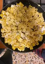 Ricetta Pasta con zafferano, salsiccia e stracciatella