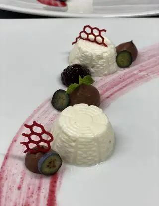 Ricetta Cheesecake ai frutti rossi rivisitata di davidecomazzipastrychef