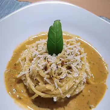 Ricetta Spaghetti crema di parmigiano su crema di pomodorini di esposito.davide89.de