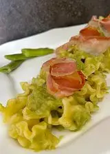 Ricetta Mafalde alla crema di taccole con pancetta croccante