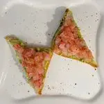 Ricetta Toast con tartare di gambero rosso e avocado