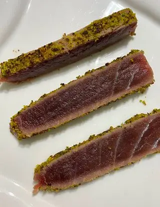 Ricetta Tataki di tonno in crosta di pistacchio di unaforchettadigitale