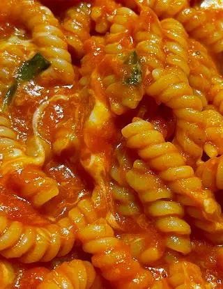 Ricetta Fusilli all’arrabbiata con provola filante di unaforchettadigitale