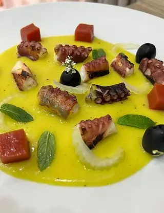 Ricetta Insalata di polipo croccante con crema di patate e curcuma e gelè di pomodoro di savianonunzio