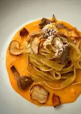 Ricetta Tagliatelle funghi proppini crema di zucca e chips di topinambur