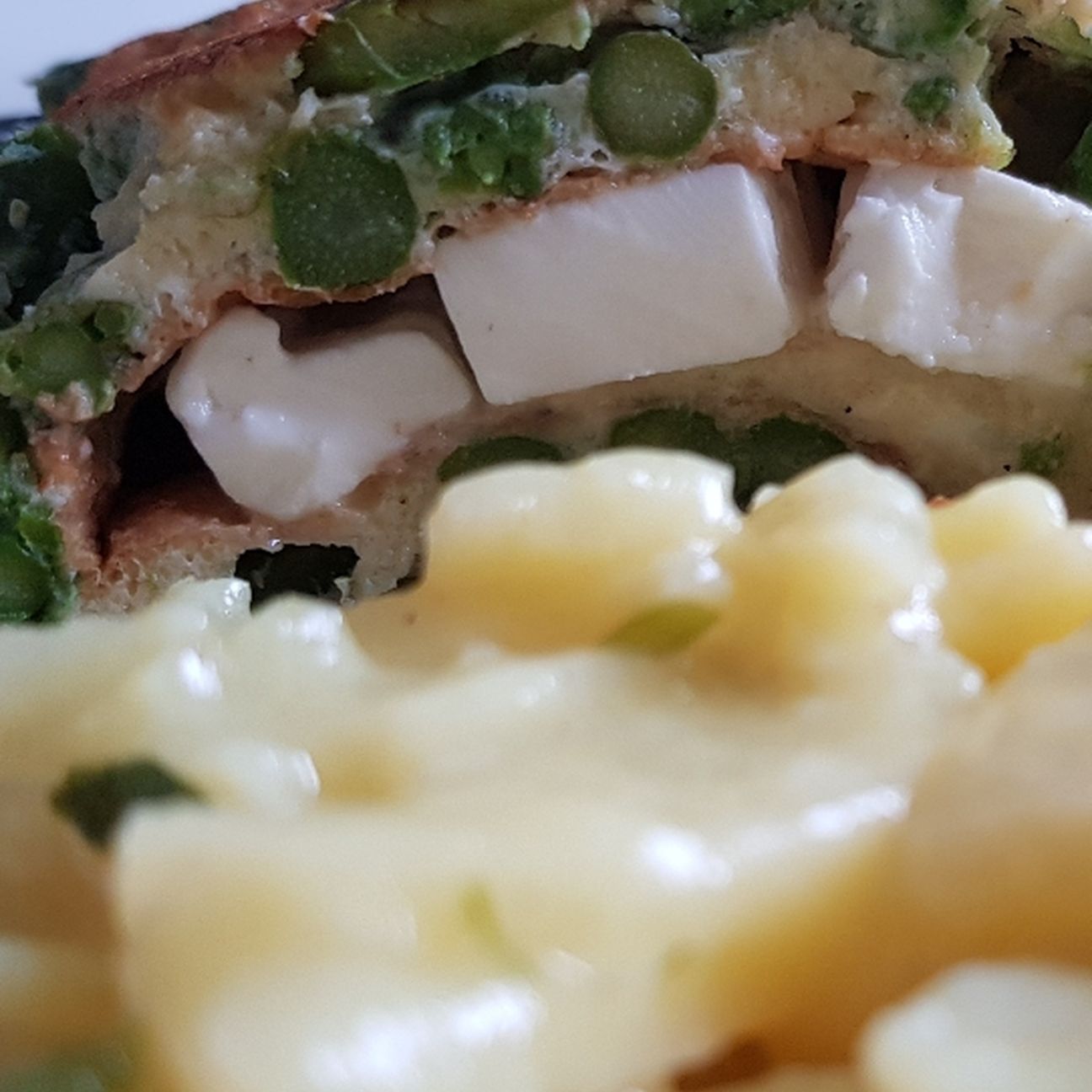 Frittata di asparagi e feta