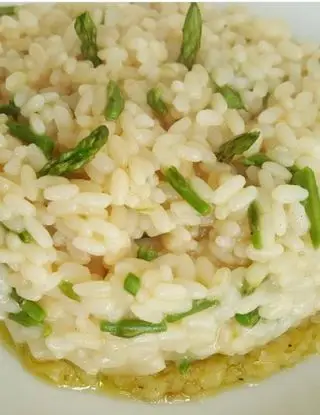 Ricetta Risotto con asparagi su crema di porro e topinambur di ospitevegetariano