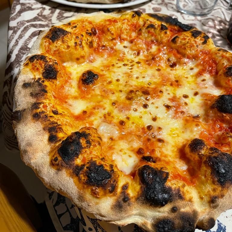 Pizza MARGHERITA