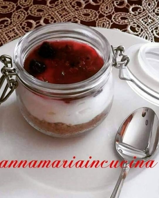 Cheesecake ai lamponi monoporzioni