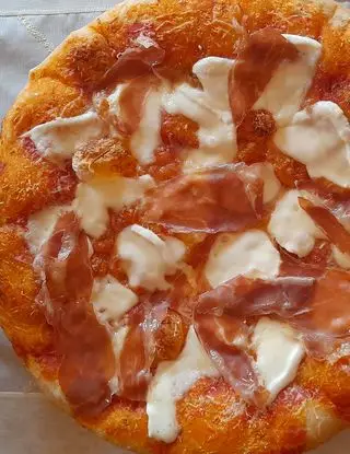 Ricetta Pizza Margherita ad alta idratazione di annamariaincucina