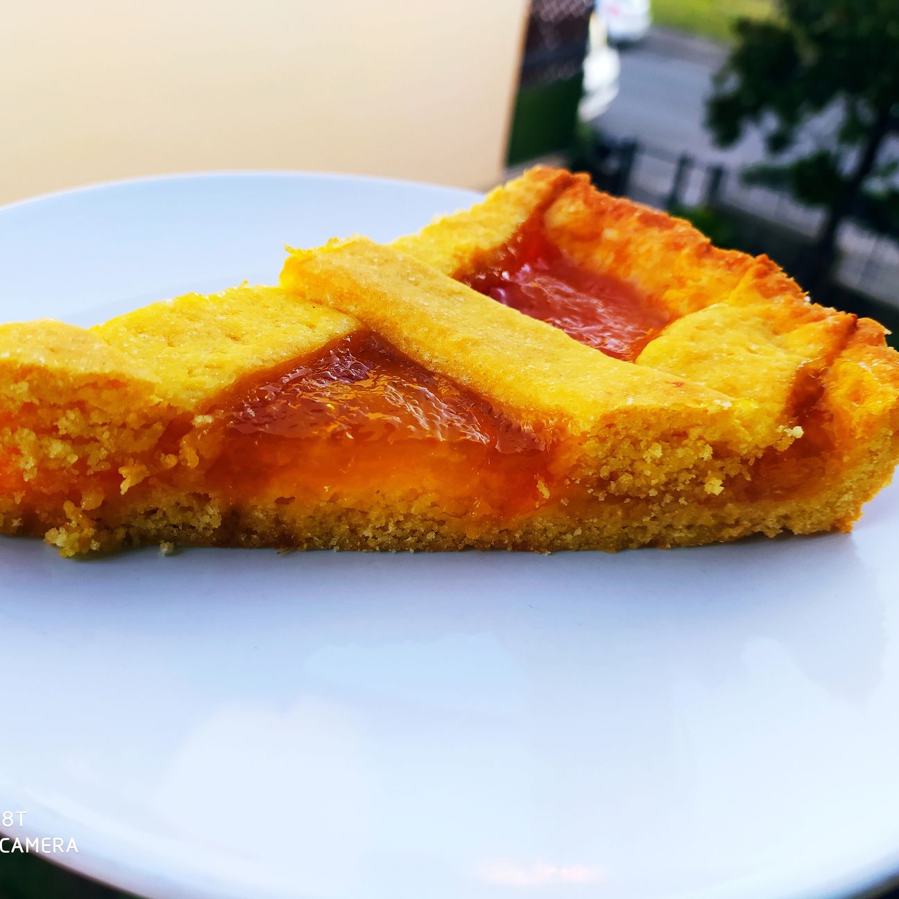 Crostata con confettura alla pesca