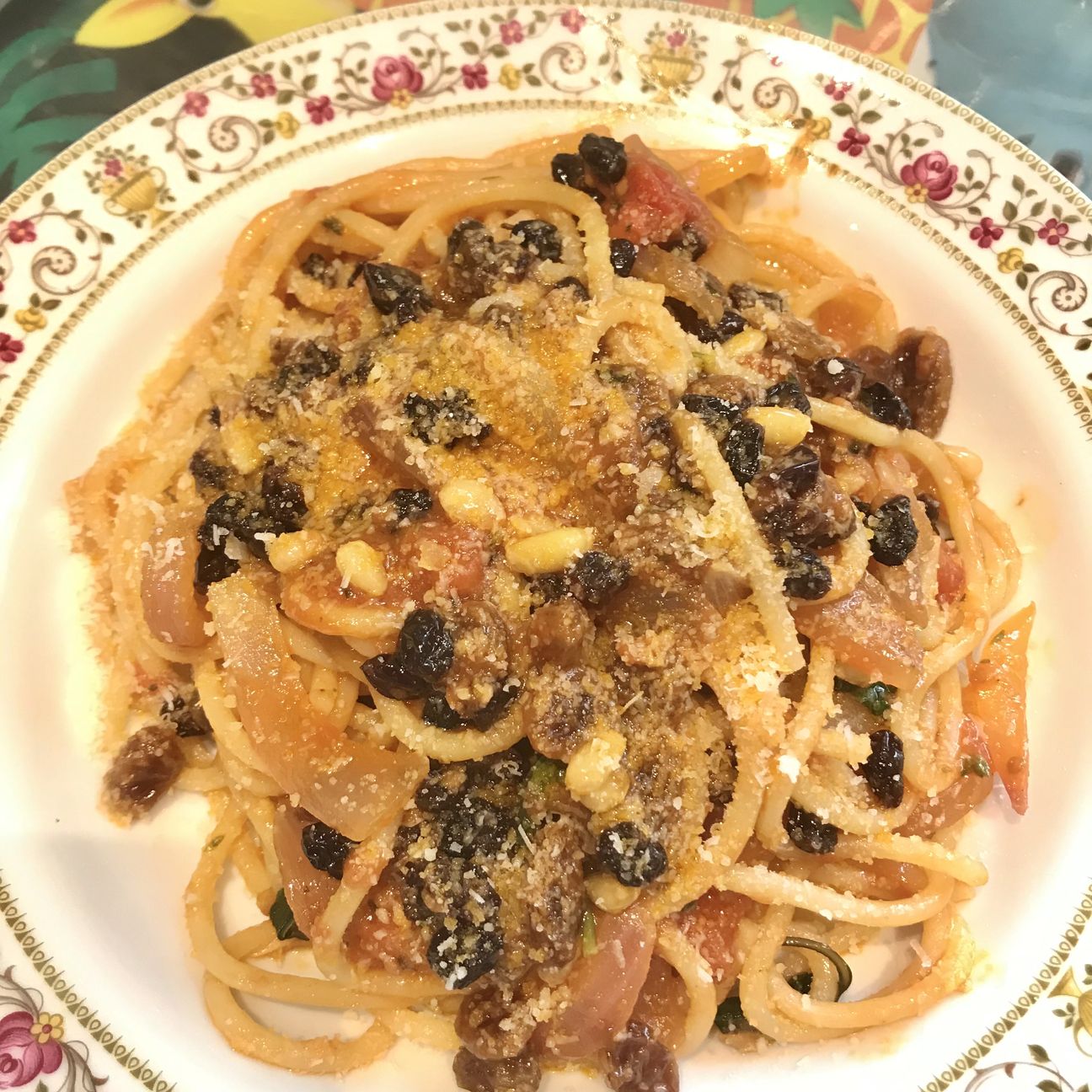 Spaghettoni a sfincione