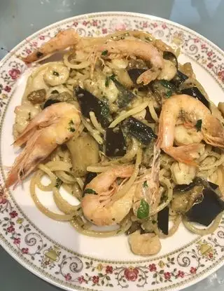 Ricetta spaghetto quadro 🖼 con abbondanti gamberi 🍤 🦐 e melanzane 🍆fritte in bianco….. di gelfomarco