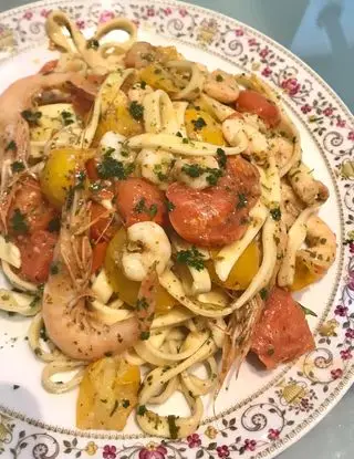 Ricetta Tagliatelle fresche all’uovo 🍝 con il gambero 🍤🦐, ciliegino giallo🟡/ciliegino rosso🍅 e purea di di gelfomarco