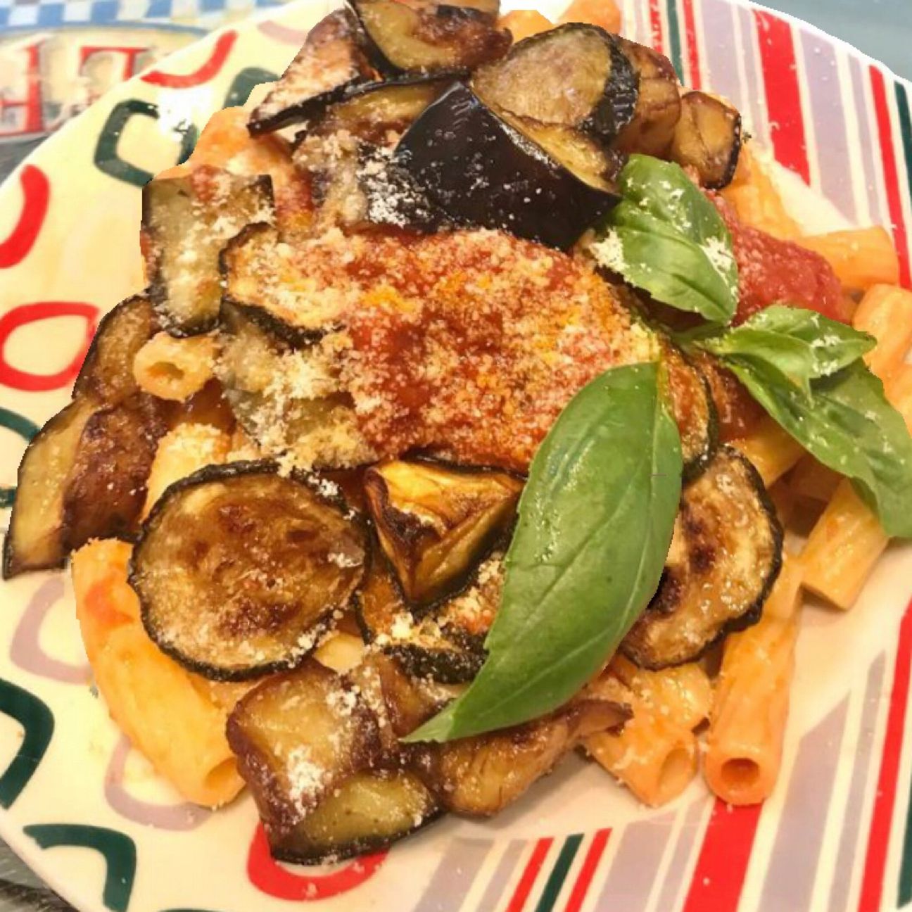 Tortiglioni con zucchine e melanzane fritte, e pic pac