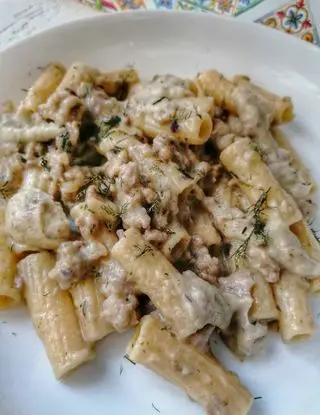 Ricetta Pasta con crema di melanzane, salsiccia Siciliana e finocchietto selvatico. di cristinaeffe_