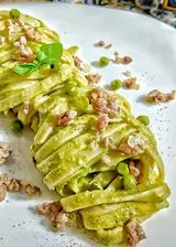 Ricetta Fettuccine crema di piselli e salsiccia