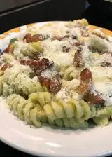 Ricetta Fusilli in crema di zucchine e guanciale